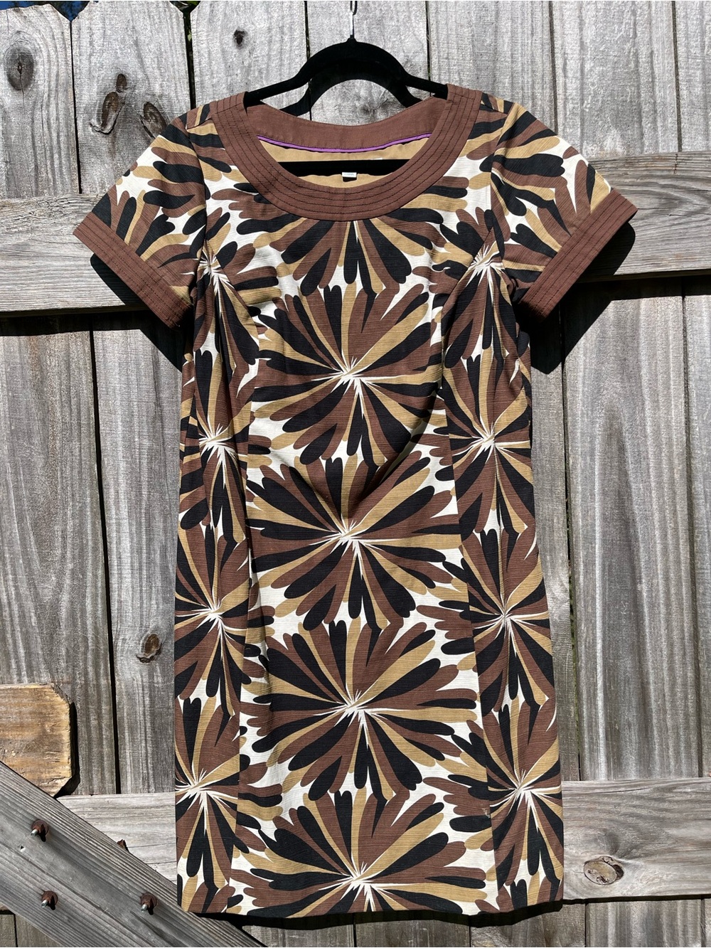 Boden Brown and Cream Floral Burst Short Sleeve Dress Sz 10